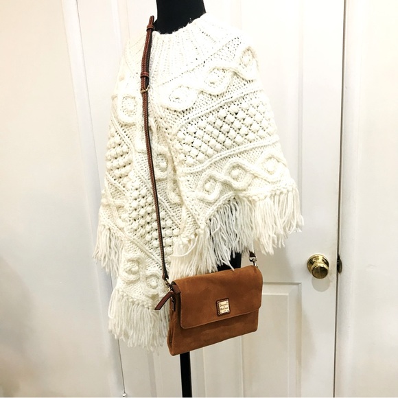 Vintage Hand knit Poncho - Picture 2 of 11